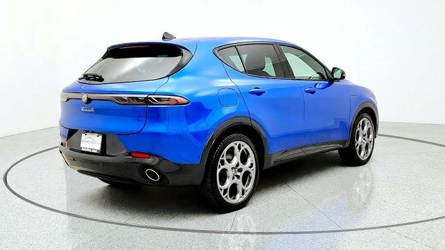2024 Alfa Romeo Tonale Veloce EAWD w/ Premium Interior & Sound Pkg & 20'' Wheels - 23099936 - 4