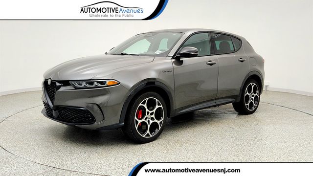 2024 Alfa Romeo Tonale Veloce EAWD w/ Premium Interior & Sound Pkg + Power Sunroof - 23027520 - 0