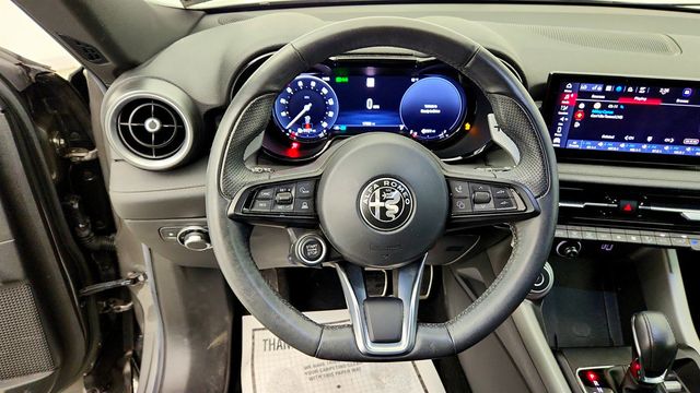 2024 Alfa Romeo Tonale Veloce EAWD w/ Premium Interior & Sound Pkg + Power Sunroof - 23027520 - 11