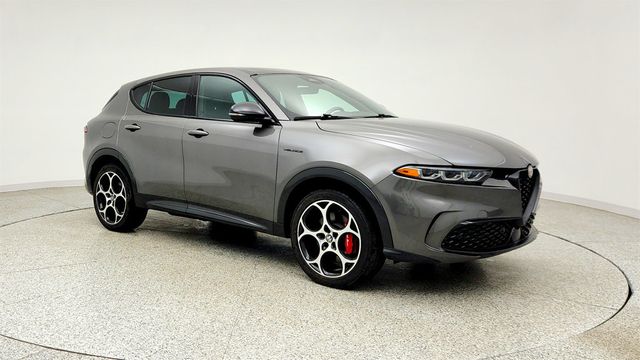 2024 Alfa Romeo Tonale Veloce EAWD w/ Premium Interior & Sound Pkg + Power Sunroof - 23027520 - 2