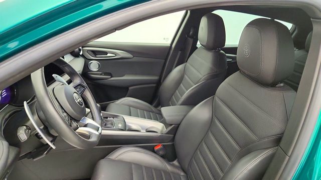 2024 Alfa Romeo Tonale Veloce EAWD w/ Premium Interior & Sound Pkg + Power Sunroof - 23029476 - 18