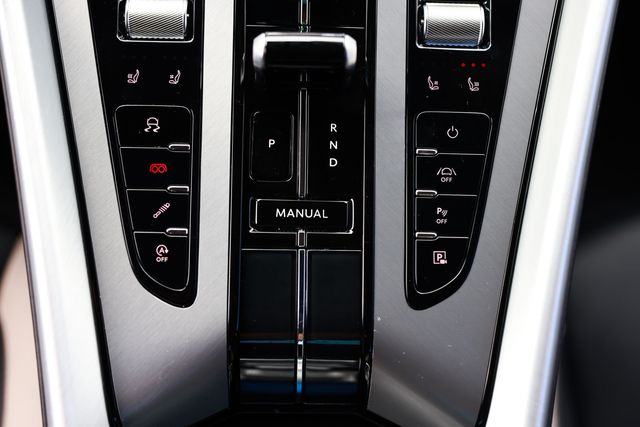 2024 Aston Martin DB12 Coupe - 23070845 - 52