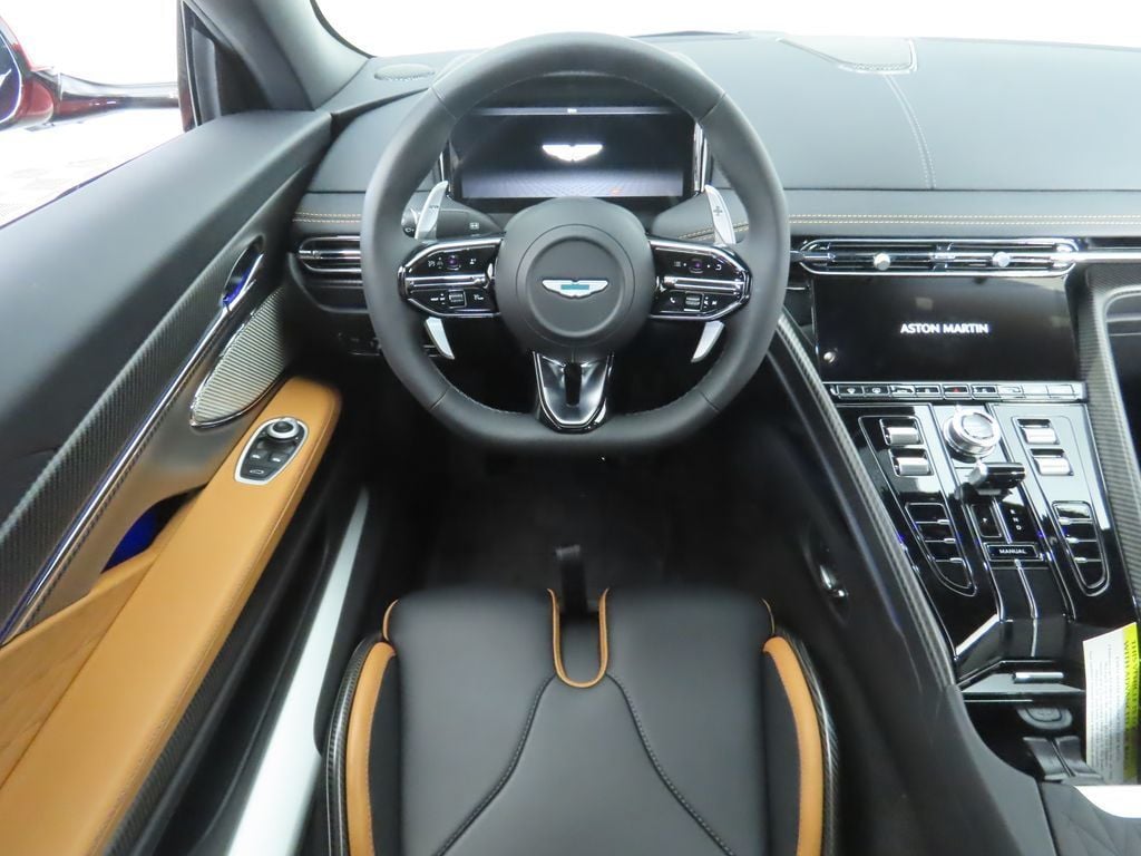 2024 Aston Martin DB12 photo 10