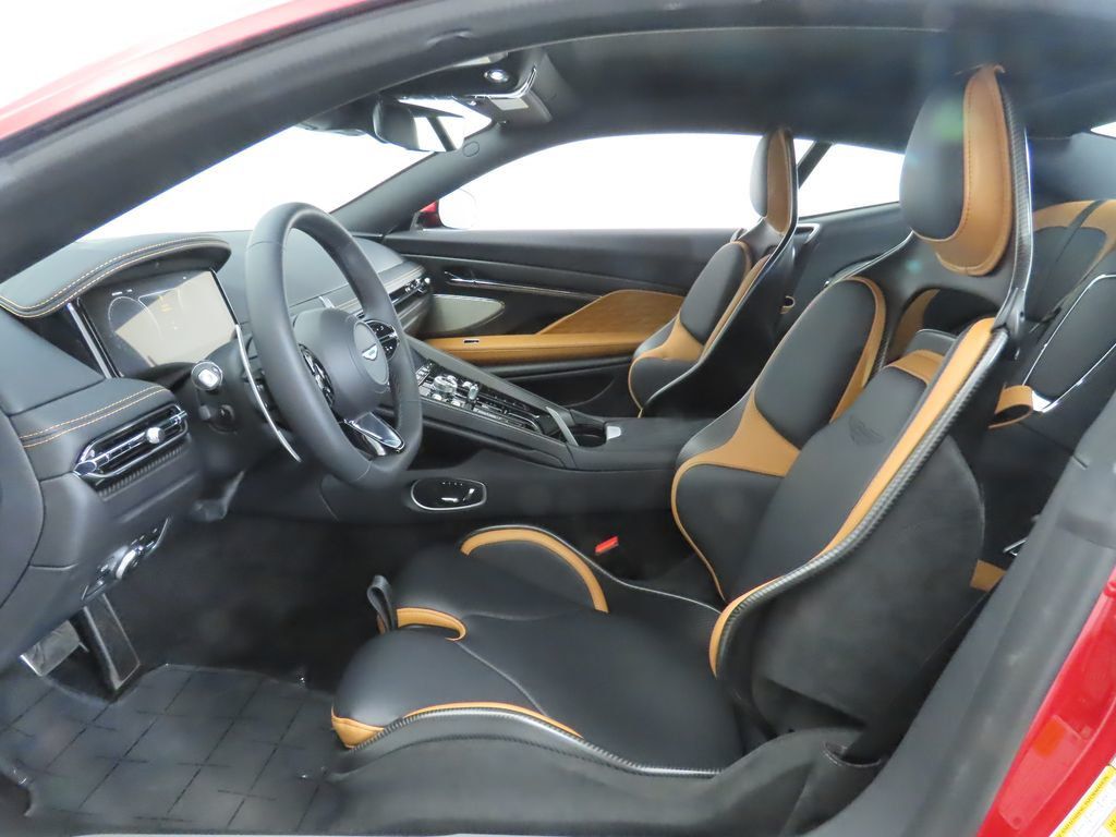2024 Aston Martin DB12 photo 18