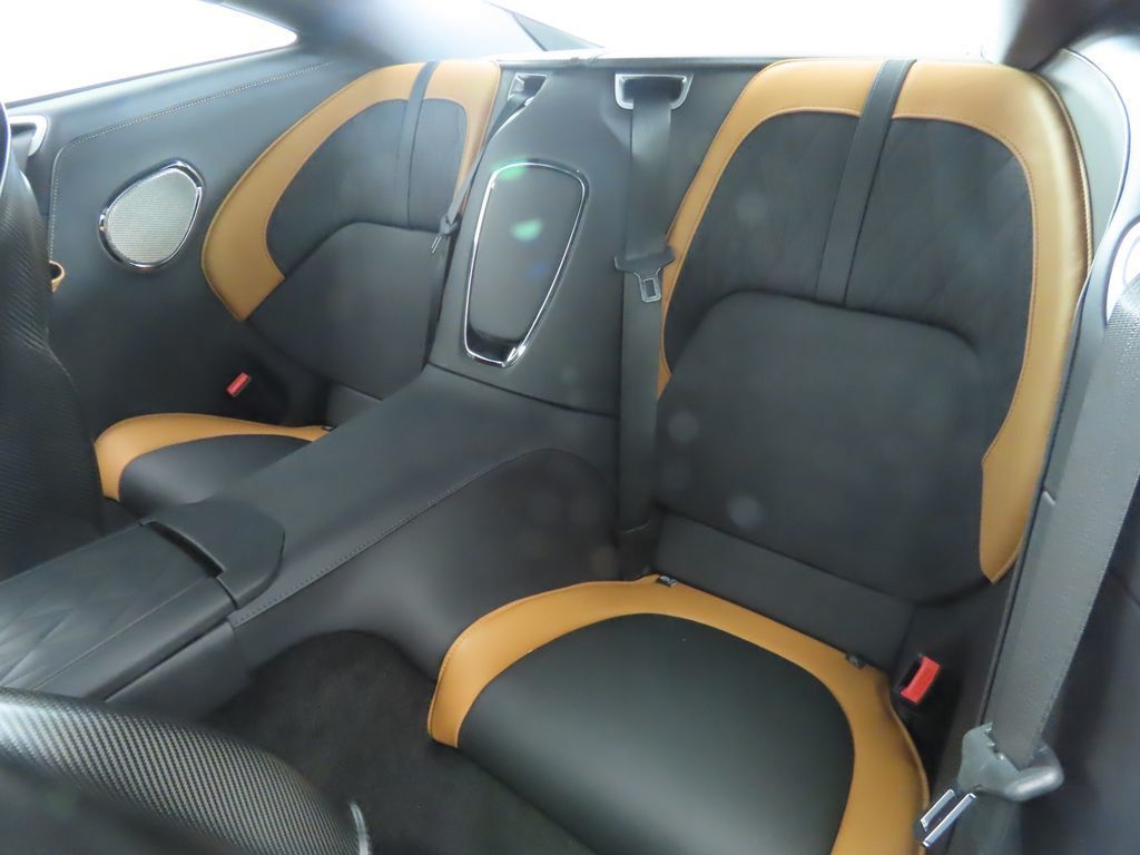 2024 Aston Martin DB12 photo 20