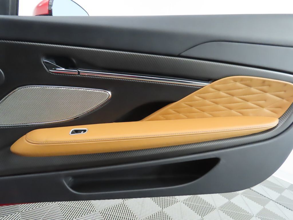 2024 Aston Martin DB12 photo 24
