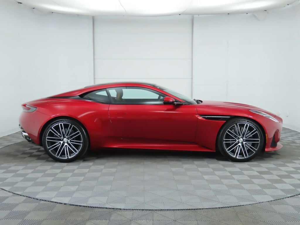 2024 Aston Martin DB12 photo 4