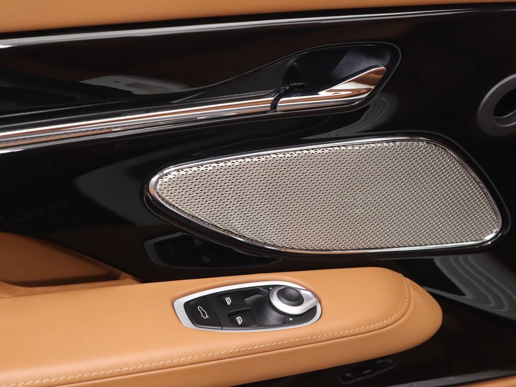 2024 Aston Martin DB12 AM5 photo 31