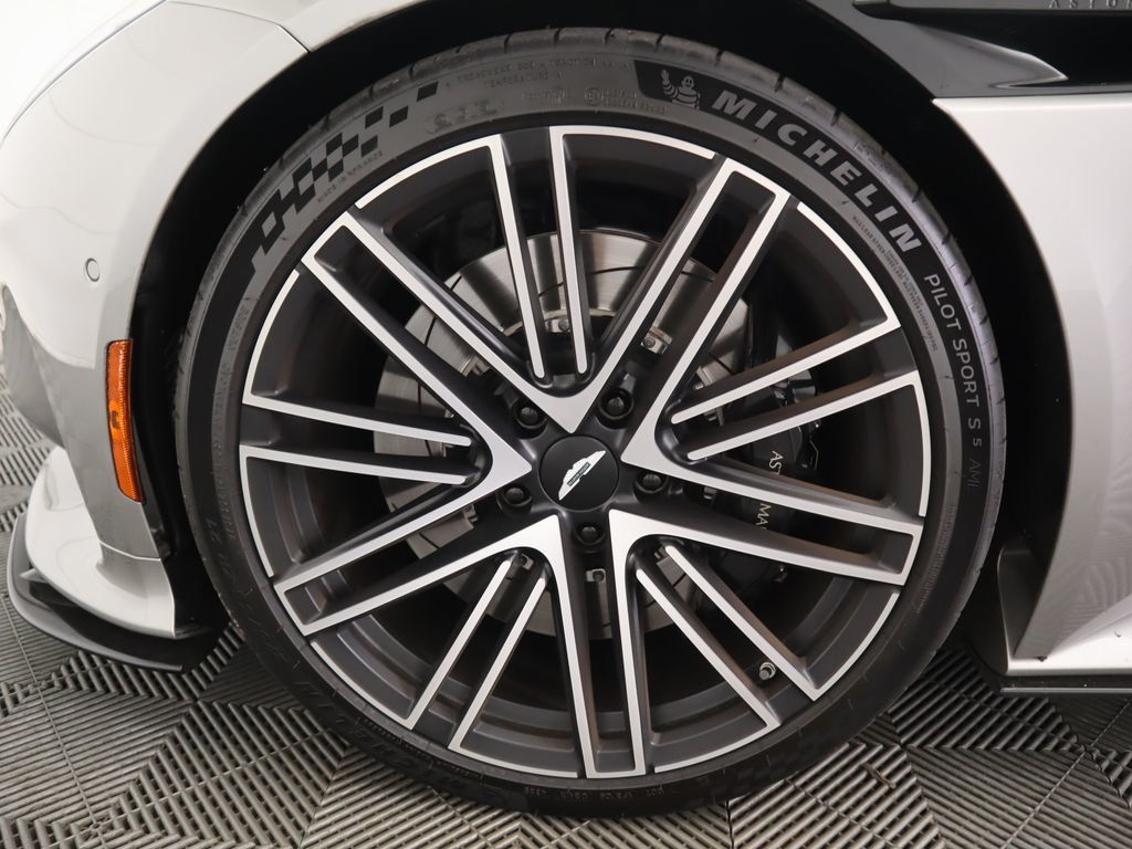 2024 Aston Martin DB12 AM5 photo 34