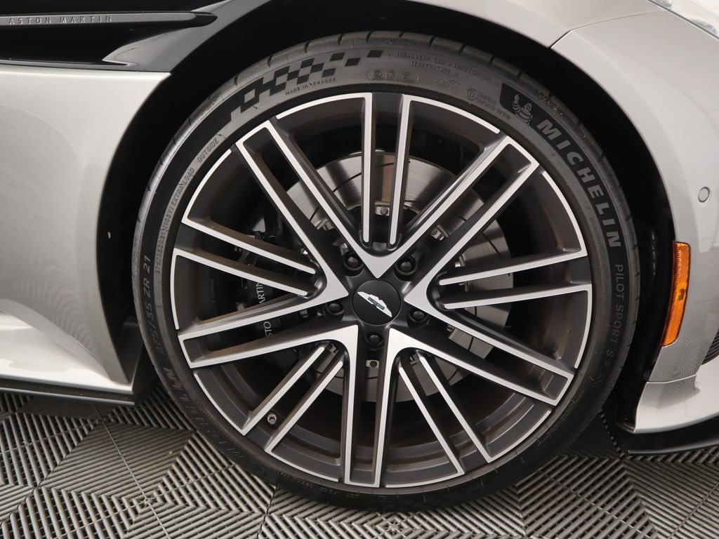 2024 Aston Martin DB12 AM5 photo 37