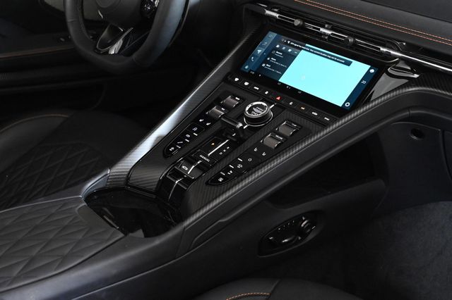 2024 Aston Martin DB12 Volante - 22910068 - 27