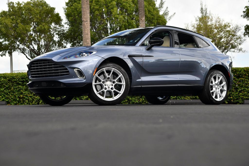 2024 Aston Martin DBX AWD - 22643275 - 19