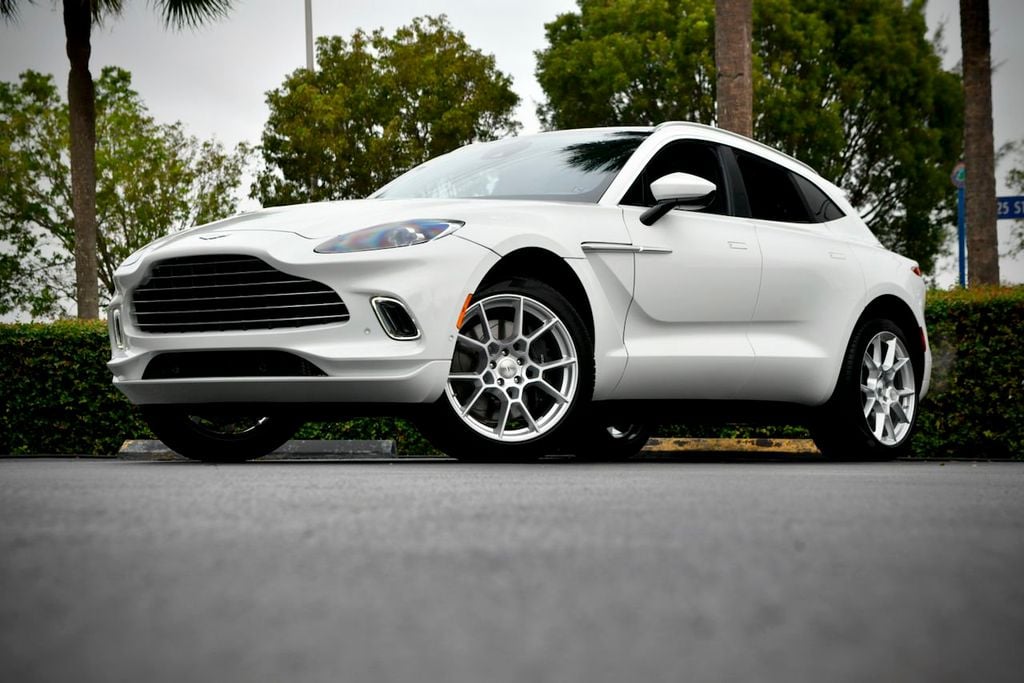 2024 Aston Martin DBX V8  - 22189337 - 21