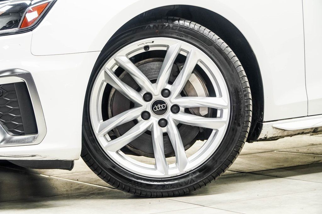 2024 Audi A4 S line Premium Plus 45 TFSI Quattro photo 3