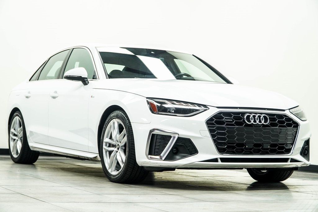 2024 Audi A4 S line Premium Plus 45 TFSI Quattro photo 4