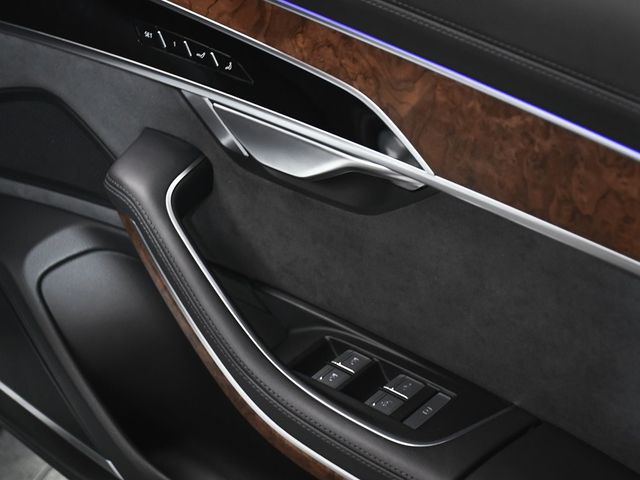 2024 Audi A8 L 55 - 22892967 - 17