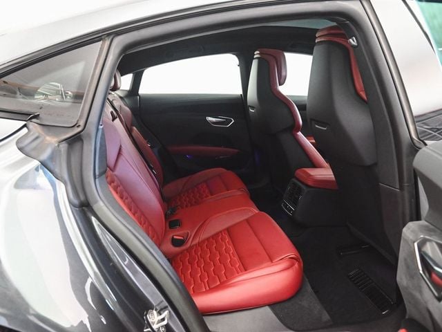 2024 Audi e-tron GT Premium Plus - 22922421 - 27