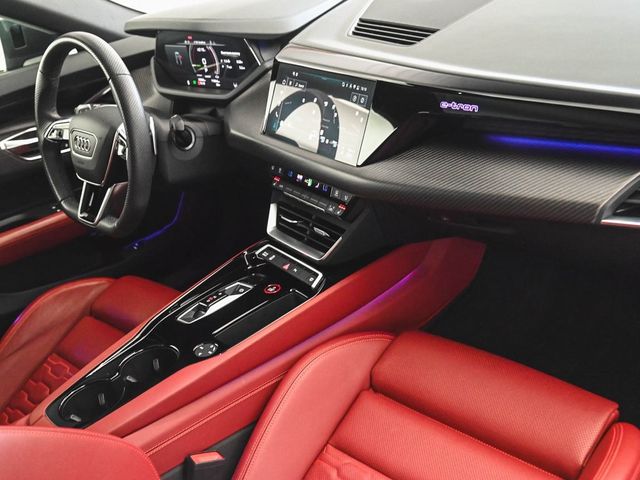 2024 Audi e-tron GT Premium Plus - 22922421 - 30