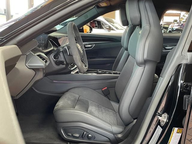 2024 Audi e-tron GT Premium Plus quattro - 22959918 - 10