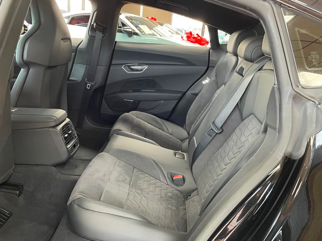 2024 Audi e-tron GT Premium Plus quattro - 22959918 - 19