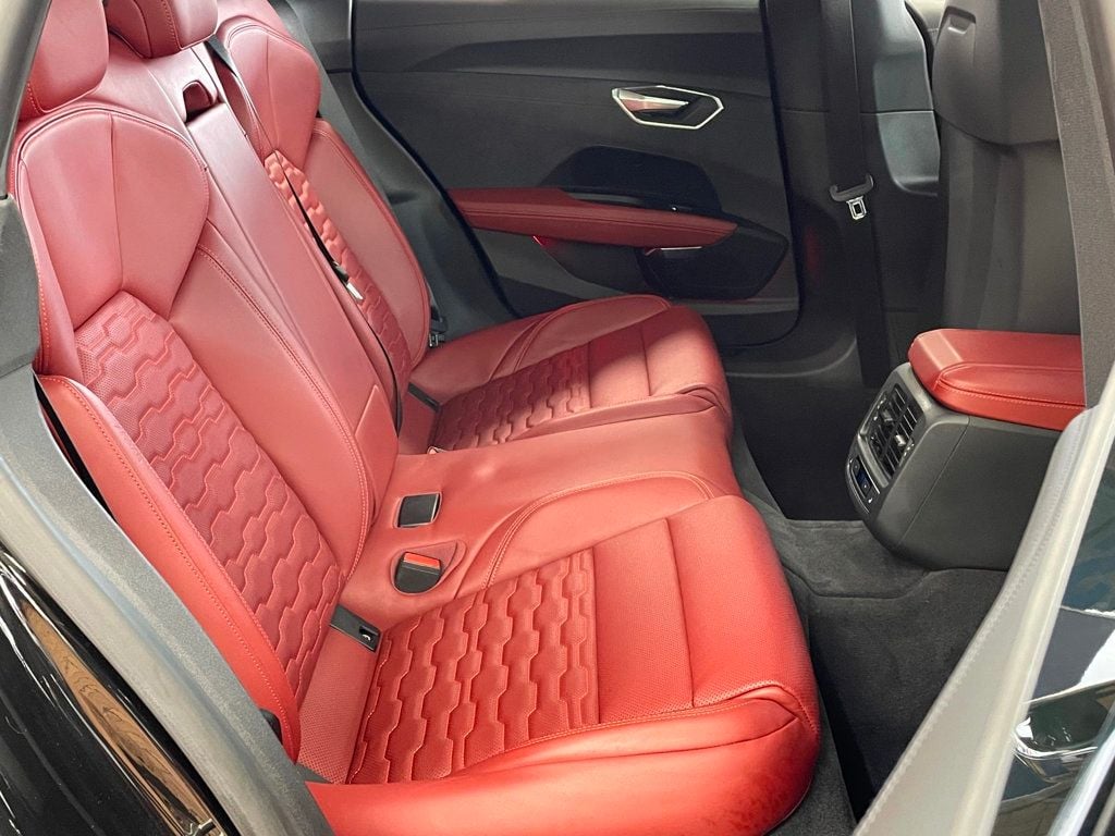 2024 Audi e-tron GT Premium Plus quattro - 22959921 - 26