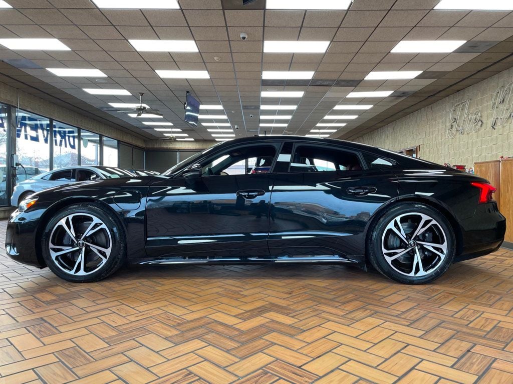 2024 Audi e-tron GT Premium Plus quattro - 22959921 - 4