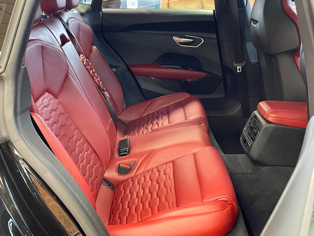 2024 Audi e-tron GT Premium Plus quattro - 22993088 - 23