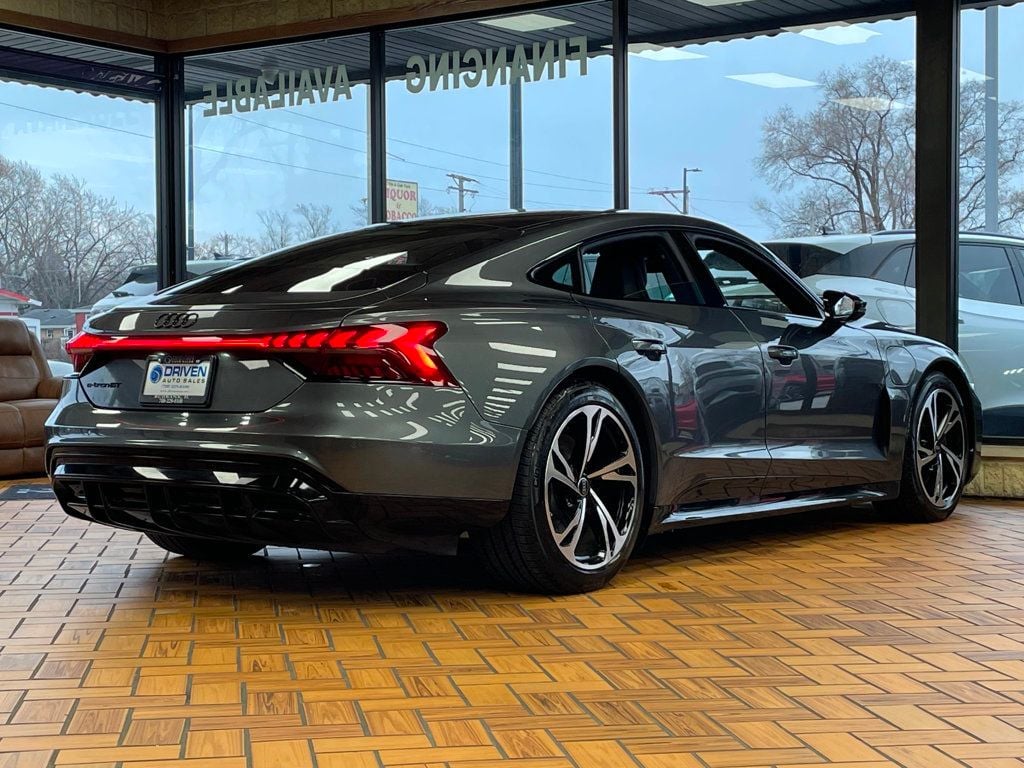 2024 Audi e-tron GT Premium Plus quattro - 22997732 - 11