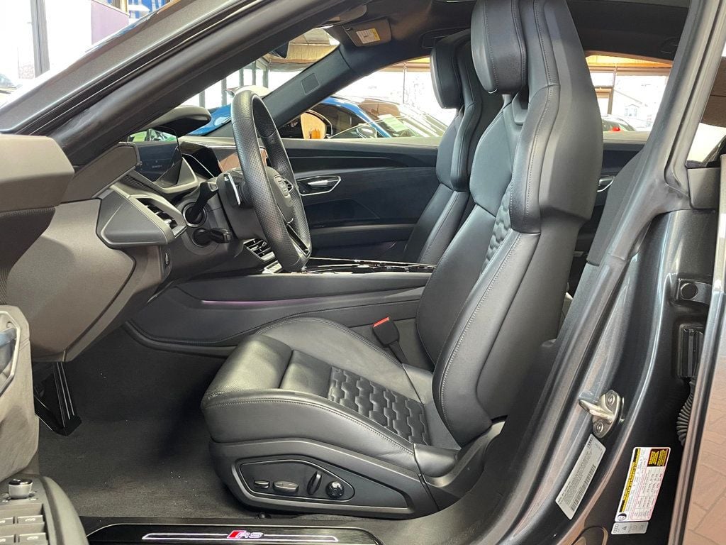 2024 Audi e-tron GT Premium Plus quattro - 22997732 - 12