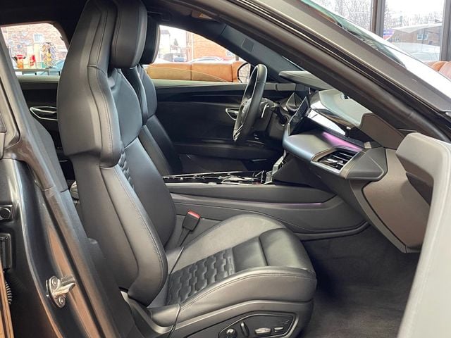 2024 Audi e-tron GT Premium Plus quattro - 22997732 - 25