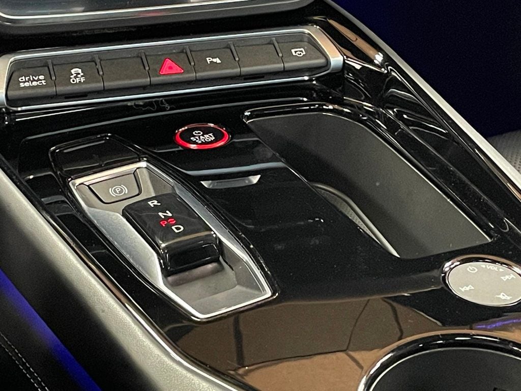 2024 Audi e-tron GT Premium Plus quattro - 22997732 - 37