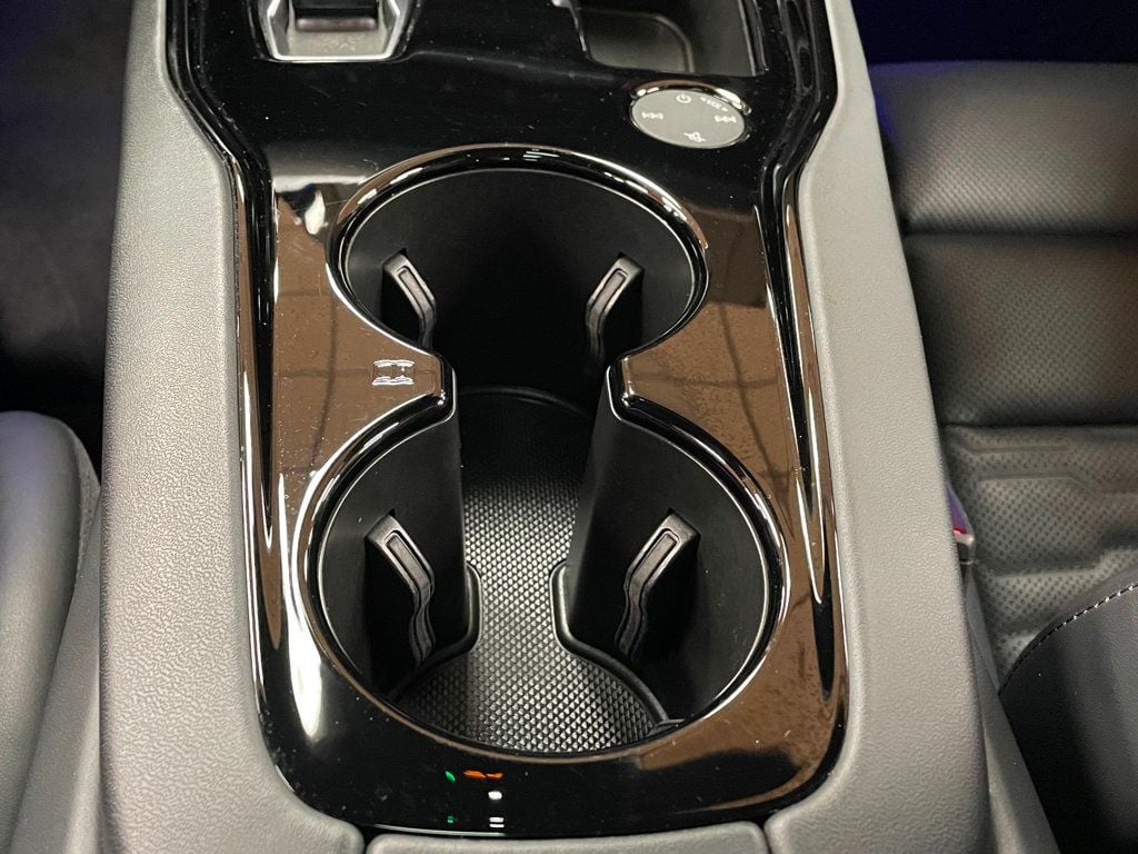 2024 Audi e-tron GT Premium Plus quattro - 22997732 - 38