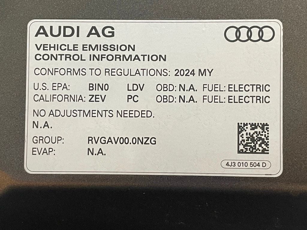2024 Audi e-tron GT Premium Plus quattro - 22997732 - 45