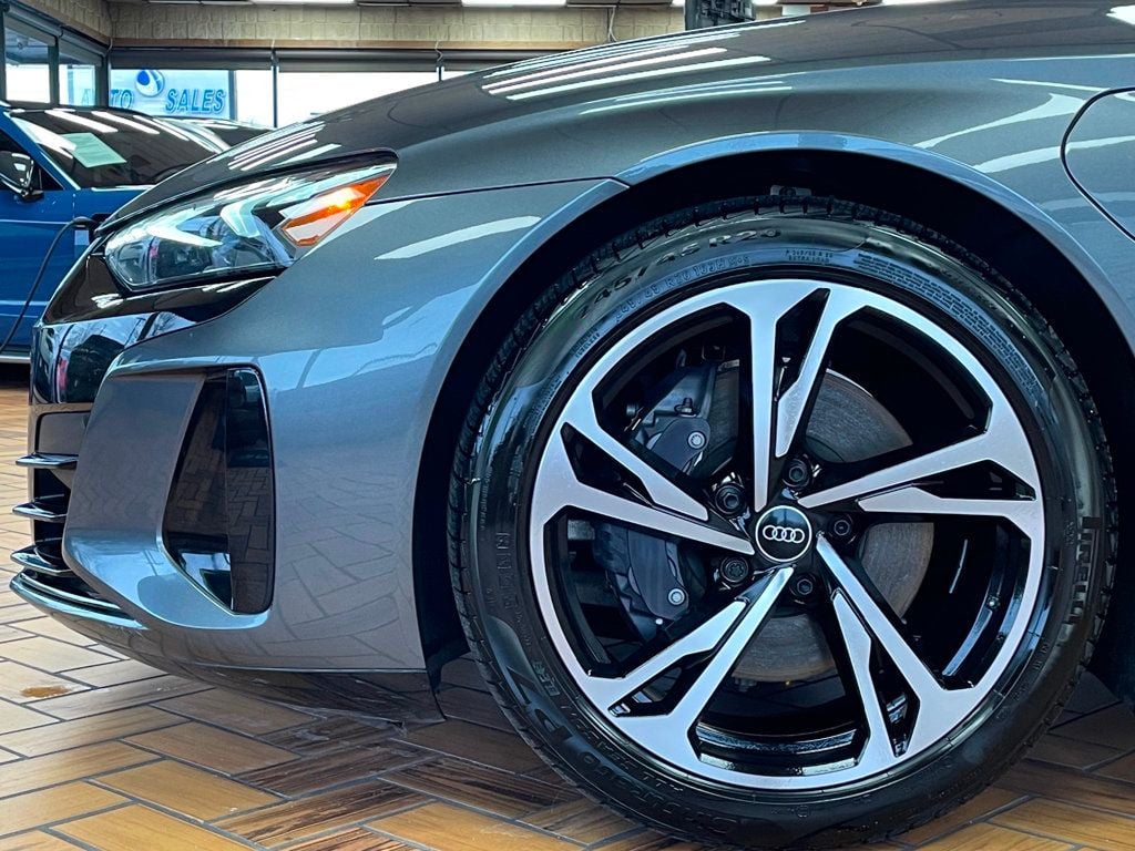 2024 Audi e-tron GT Premium Plus quattro - 22997732 - 5