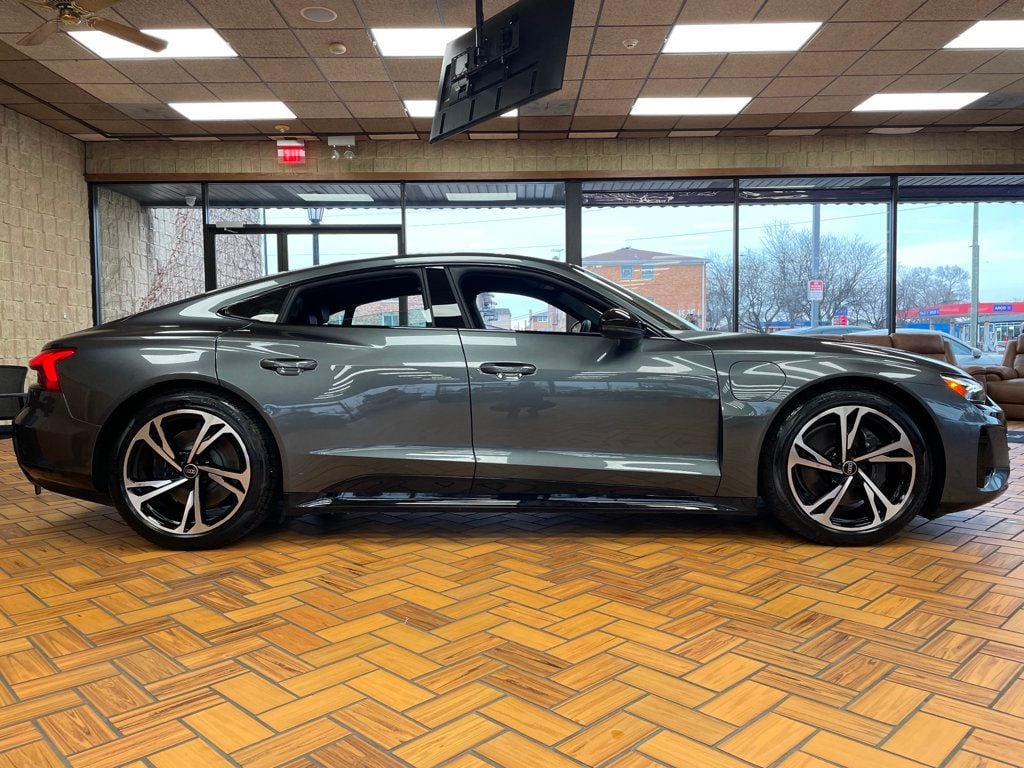 2024 Audi e-tron GT Premium Plus quattro - 22997732 - 8