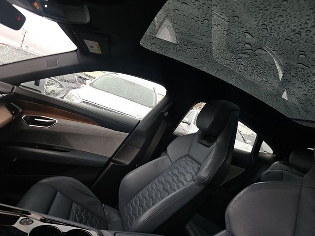 2024 Audi e-tron GT Premium Plus quattro - 22972098 - 1