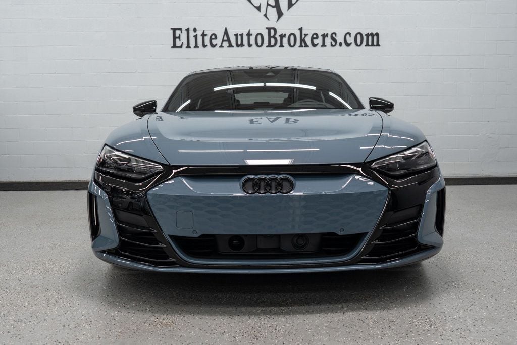 2024 Audi e-tron GT Premium Plus quattro - 22486758 - 2