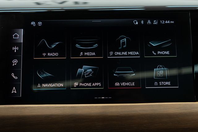 2024 Audi e-tron GT Premium Plus quattro - 23024256 - 24