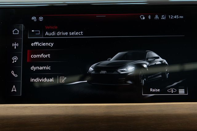 2024 Audi e-tron GT Premium Plus quattro - 23024256 - 26