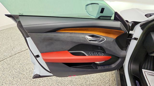 2024 Audi e-tron GT Premium Plus quattro w/ Full Leather Interior & Performance Pkg - 23023590 - 10