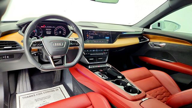 2024 Audi e-tron GT Premium Plus quattro w/ Full Leather Interior & Performance Pkg - 23023590 - 11