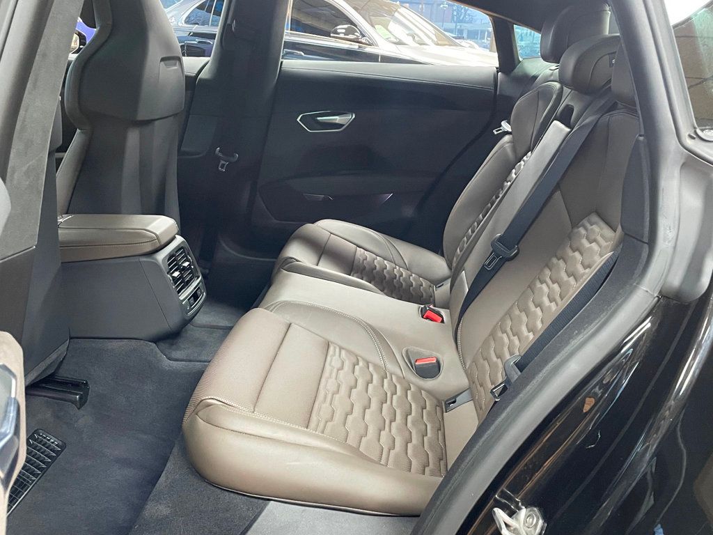 2024 Audi e-tron GT Prestige quattro - 22993639 - 20