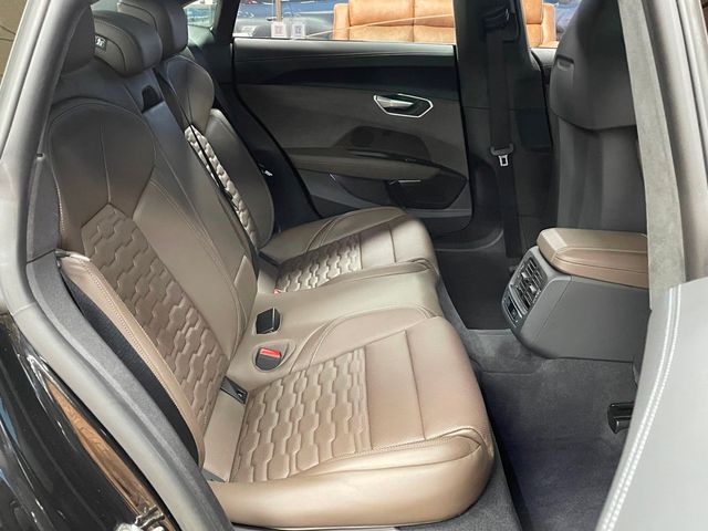 2024 Audi e-tron GT Prestige quattro - 22993639 - 25