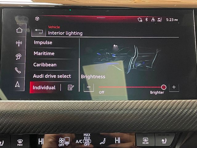 2024 Audi e-tron GT Prestige quattro - 22993639 - 37