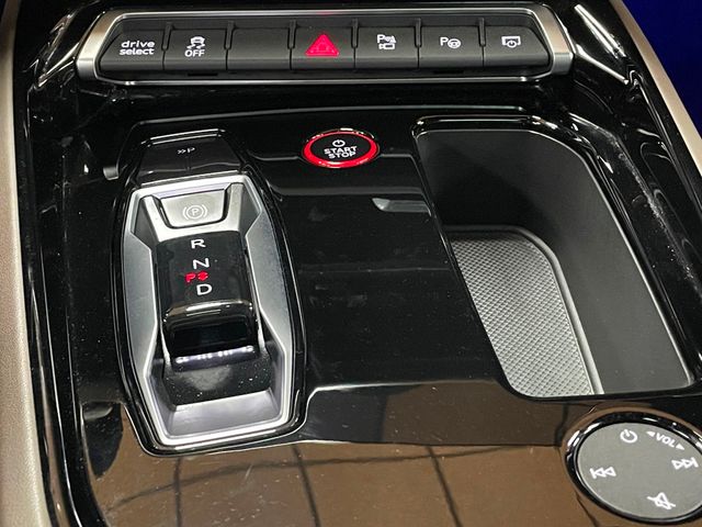 2024 Audi e-tron GT Prestige quattro - 22993639 - 39