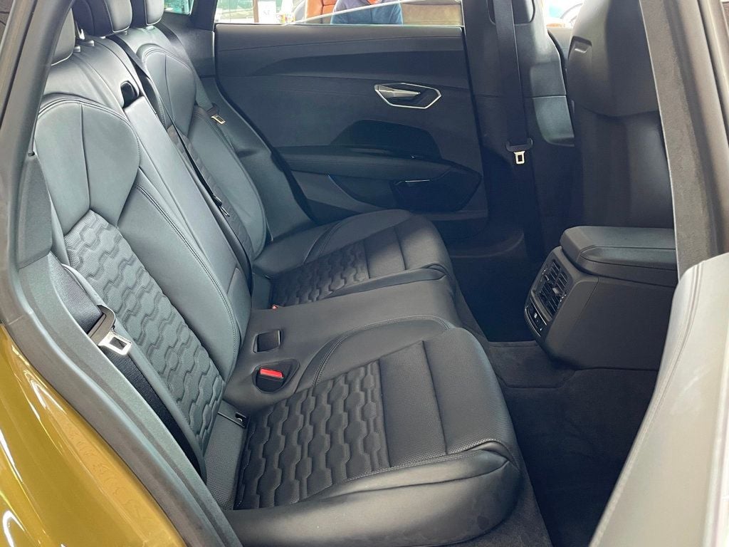 2024 Audi e-tron GT Prestige quattro - 23023582 - 21