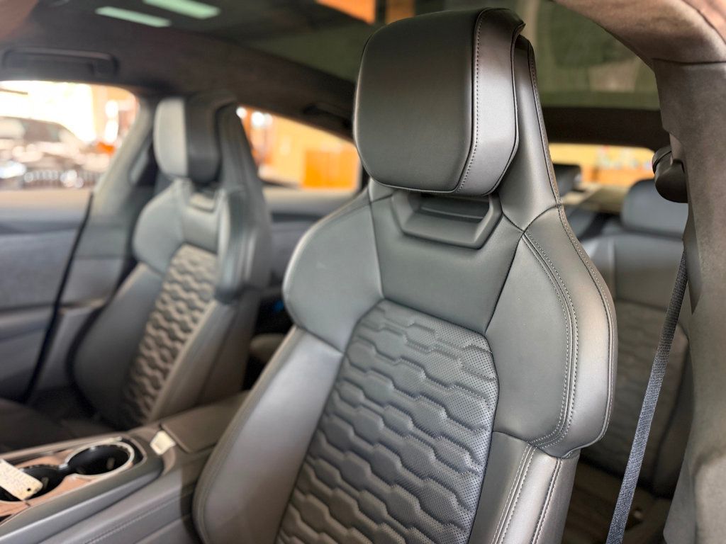 2024 Audi e-tron GT Prestige quattro - 23042563 - 13