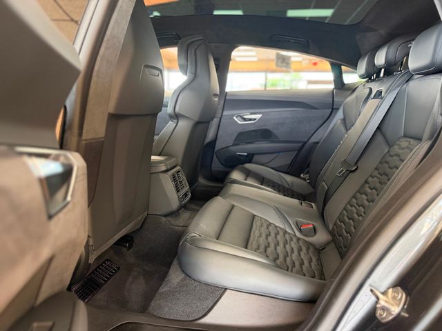 2024 Audi e-tron GT Prestige quattro - 23042563 - 14