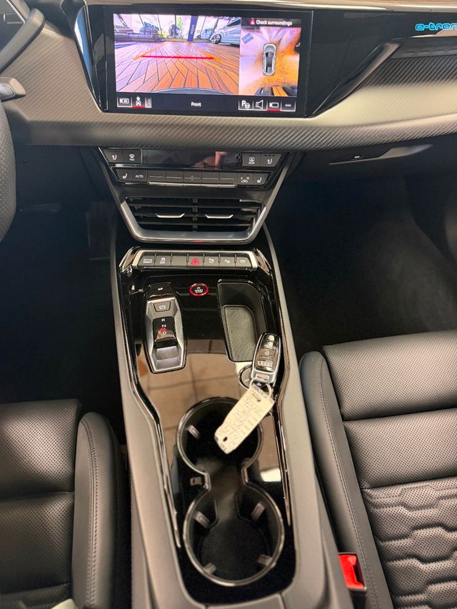 2024 Audi e-tron GT Prestige quattro - 23042563 - 26
