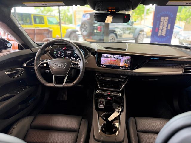 2024 Audi e-tron GT Prestige quattro - 23042563 - 30